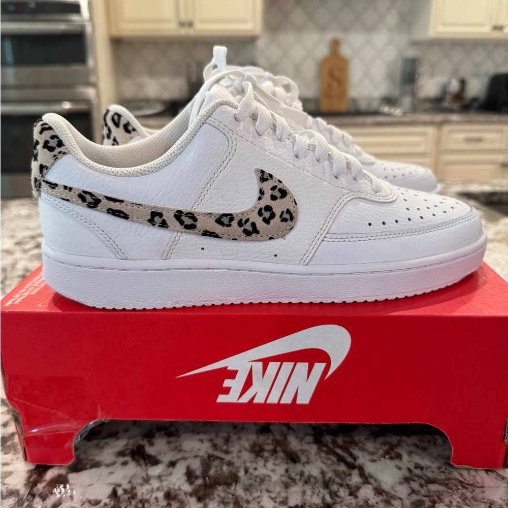Nike Court Vision Low Leopard Swoosh - Picture 2 of 12